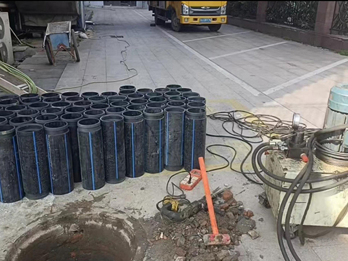 定安PE置换管厂家 DN315置换管 非开挖管短管置换